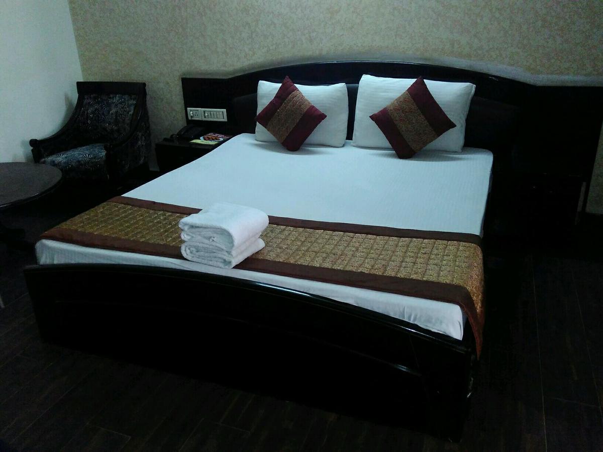A New Delhi Hotel Orchid Garden Dış mekan fotoğraf
