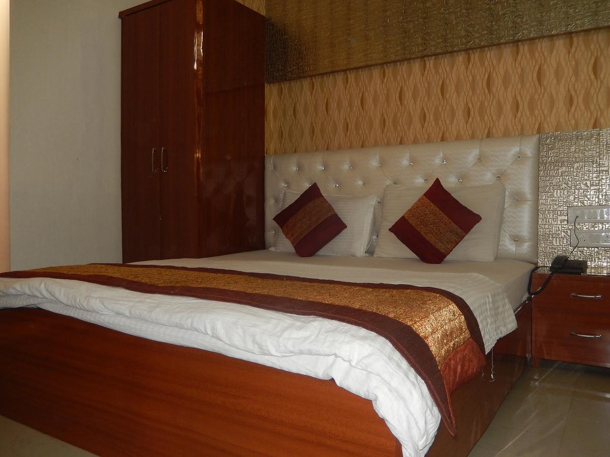A New Delhi Hotel Orchid Garden Dış mekan fotoğraf